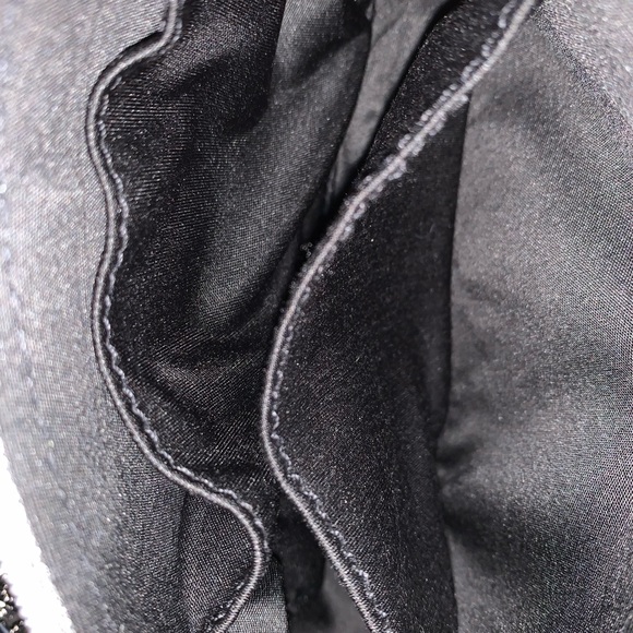 Bobby Brown wristlet sunglasses case with mirror - Picture 7 of 12